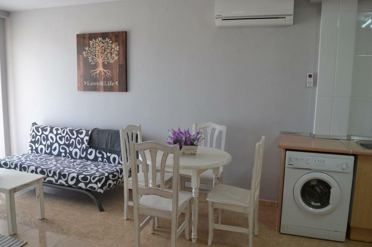 Lovely Familiar Apartment With Pool In Cap Σαλού Εξωτερικό φωτογραφία